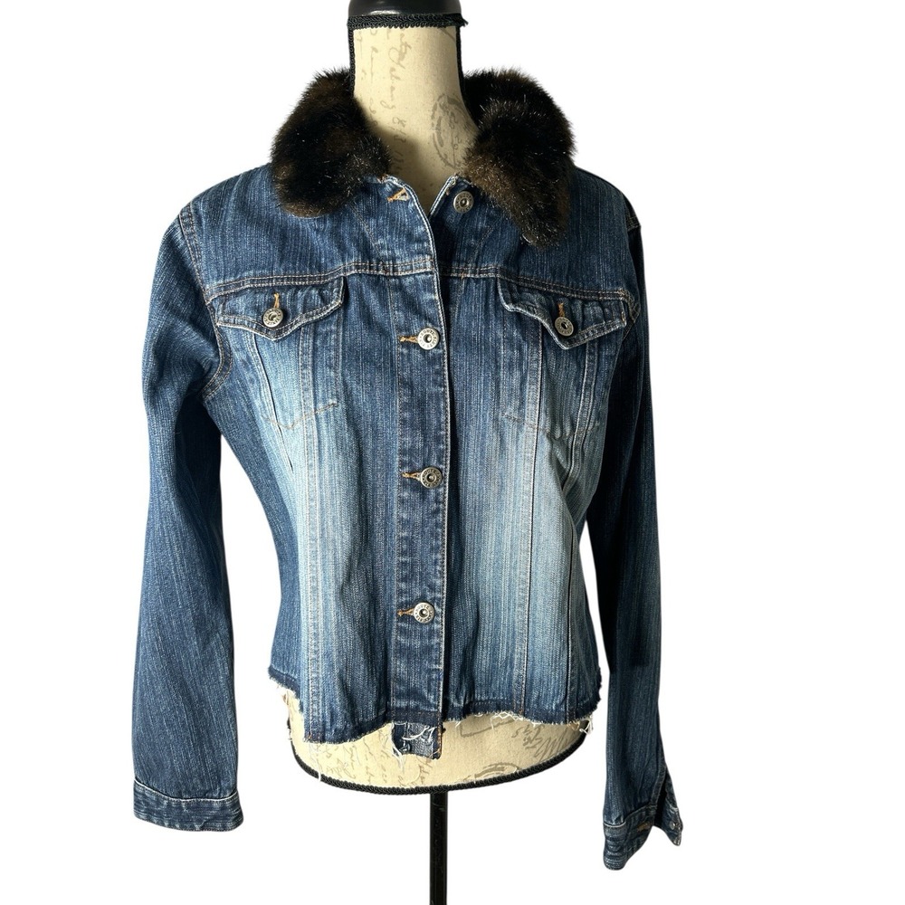 Route 66 Lightly Distressed Denim Jacket Womens L Blue Faux Fur Collar & Raw Hem